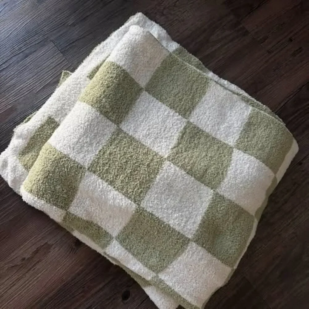 Sage Green Checkered Knit Throw Blanket - Soft & Cozy 50x60